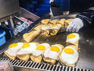 首尔明洞最新人气街头小吃