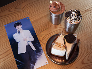 巧遇明星的机会！？现在就去明星经营的咖啡厅！