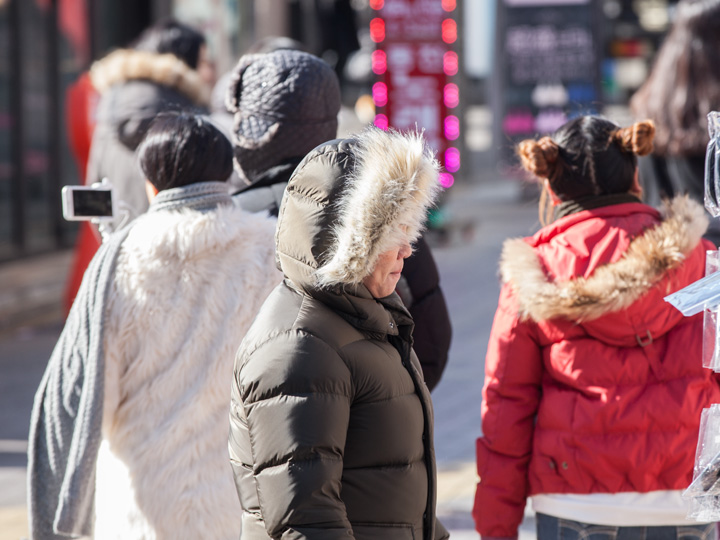 看看零度以下寒冷的首尔街道吧!