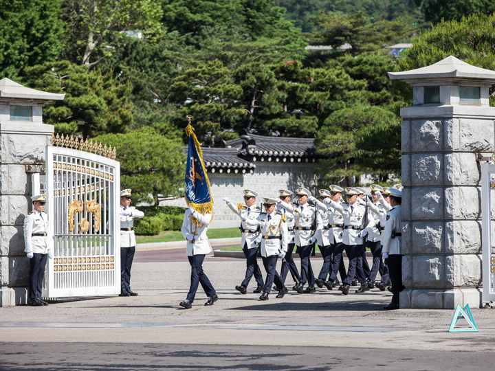韩国总统官邸青瓦台举行的交接活动 Now 首尔 韩国旅游网 韩巢网 韩国总统官邸青瓦台举行的交接活动 Now 首尔 韩国旅游网 韩巢网