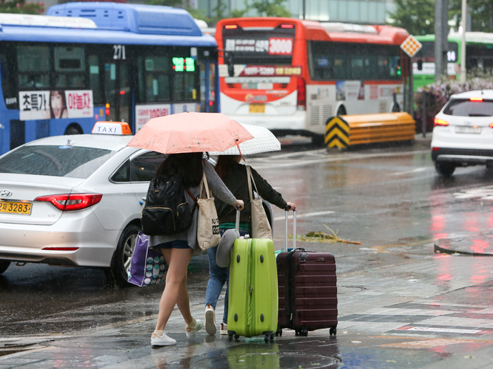 雨季畅游韩国的小方法 Now 首尔 韩国旅游网 韩巢网 雨季畅游韩国的小方法 Now 首尔 韩国旅游网 韩巢网
