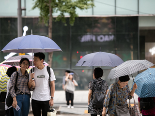 秋雨中的首尔