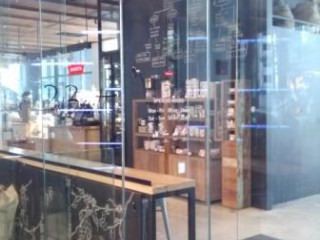 Paul Bassett FERRUM塔楼店