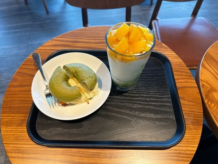 星巴克 西归浦DT店