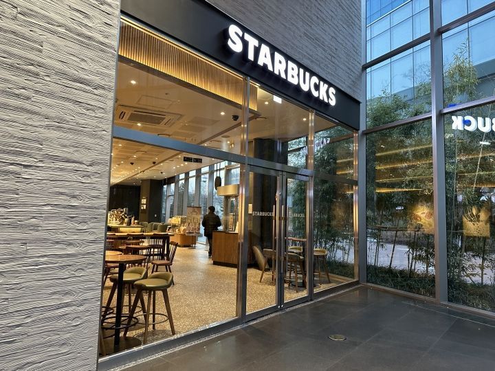 星巴克 上岩MBC店