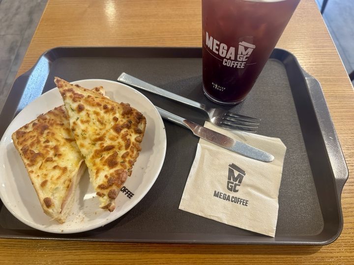 MEGA COFFEE 钟阁站店