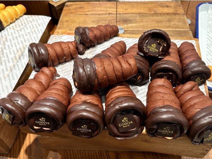GODIVA BAKERY CONNECT现代店