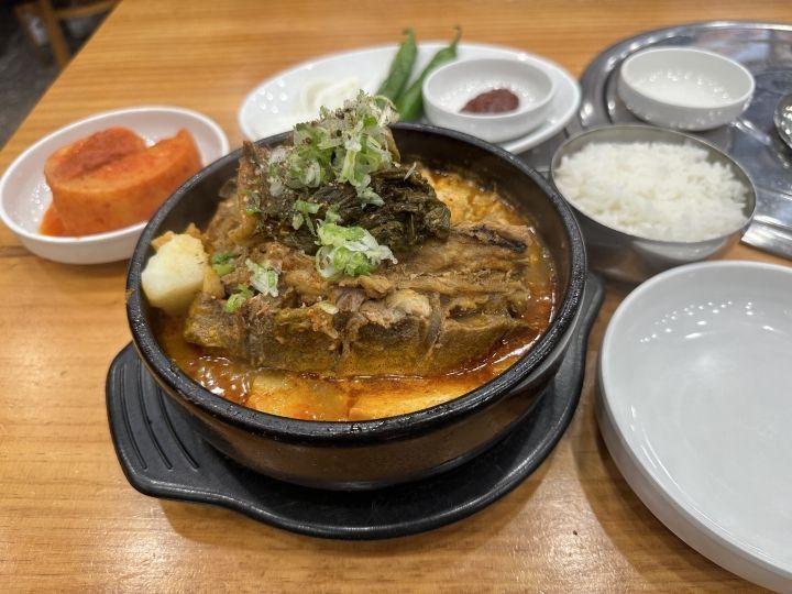 吴俊家脊骨土豆汤 新龙山店