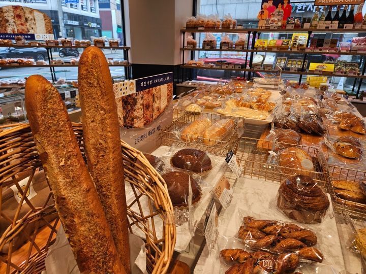 PARIS BAGUETTE 望远店