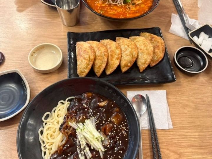 名家校洞炒码面 纛岛站店