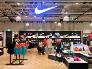 耐克 东大门斗塔店