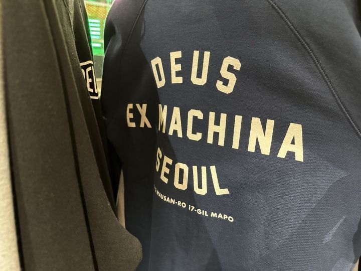 Deus Ex Machina 弘大店