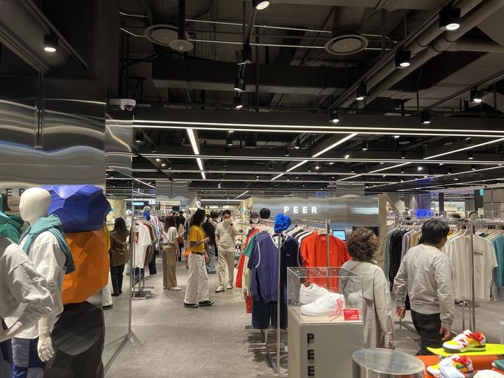 PEER 现代百货千户店