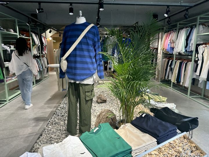 ANOTHER AWESOME 明洞店