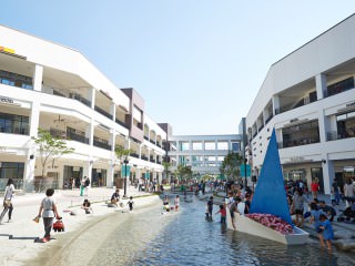 现代名牌奥特莱斯 金浦店