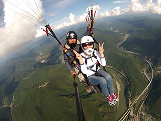 韩国滑翔伞飞行体验地推荐