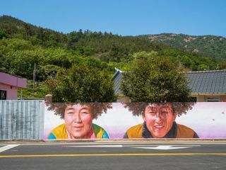 基洞三岔路口壁画村