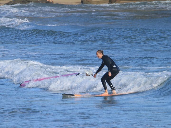 SURF HOLIC 松亭冲浪总店